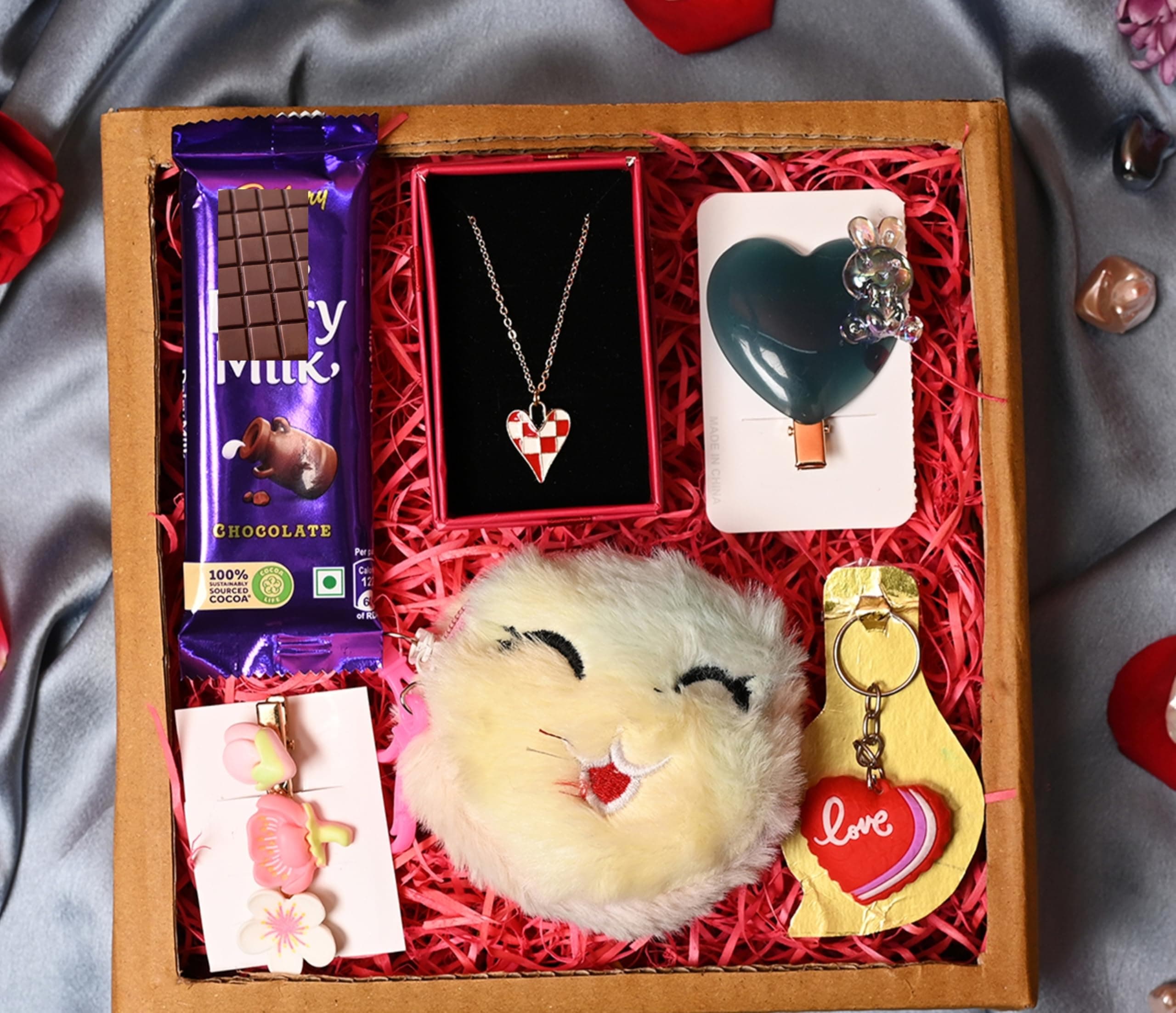 Rakhi gift for sister kids/rakhi gift for sister hamper/rkhi hamper for